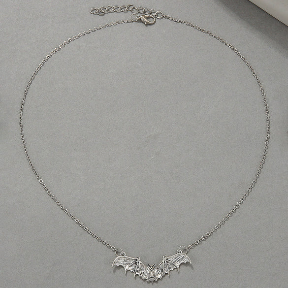 Pop Punk Black Bat Alloy Necklace With Electroplating For Women Exaggerated Hiphop Clavicle Chain Simple And Personalized Jewelry