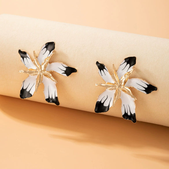 Popular Alloy Flower Earrings With Dripping Oil Processing Technology