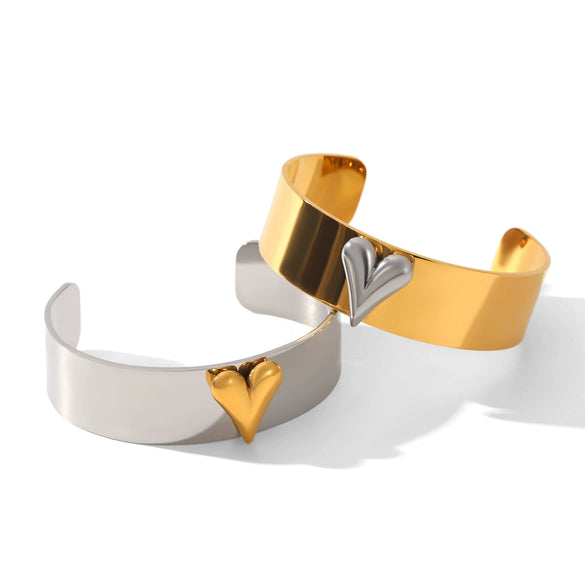 Popular Colorblocked Electroplated Stainless Steel Heartshaped Bracelet For Women