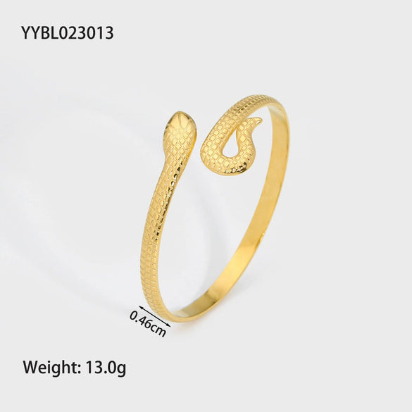 Popular Fashion Ladies Stainless Steel Hollow Love Bracelet With Pvdp Furnace Real Gold Treatment