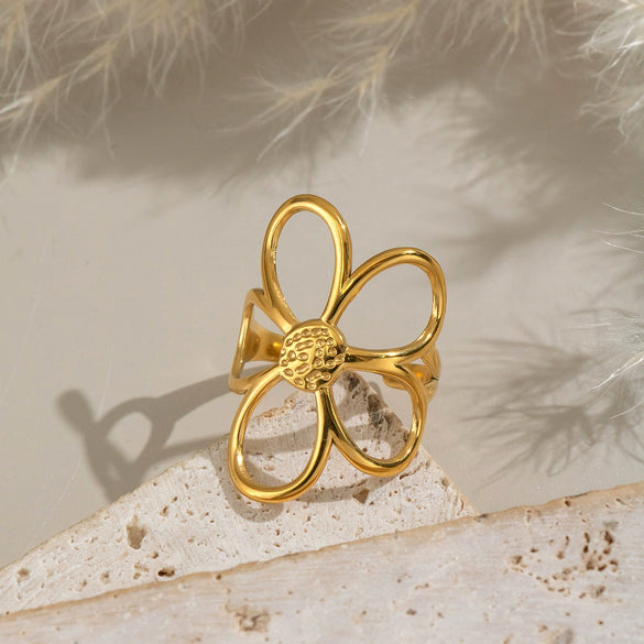 Popular Hollow Flower Stainless Steel Ring With Electroplating For Women High End Hand Jewelry Accessories