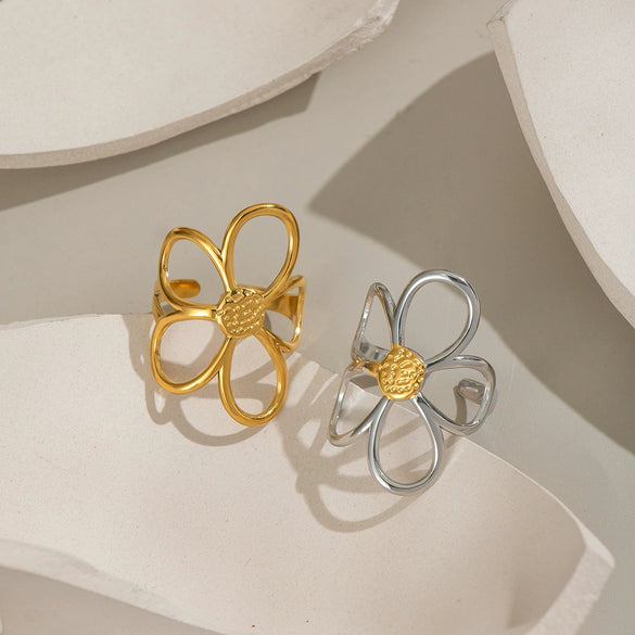 Popular Hollow Flower Stainless Steel Ring With Electroplating For Women High End Hand Jewelry Accessories
