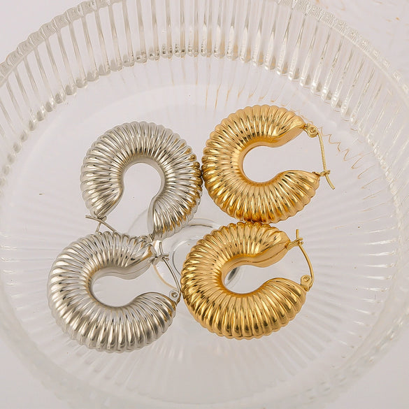 Popular Stainless Steel Gold Thread Hollow Geometric Earrings For Women With 18K Gold Titanium Steel And Electroplating