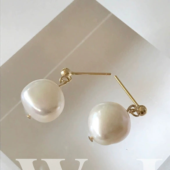 Popular Women's Earrings Natural Pearl Alloy Geometric Style Silver Needle Electroplated