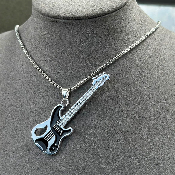 Punk Style Alloy Pendant Necklace With Geometric Pattern And Pearl Chain Electroplated