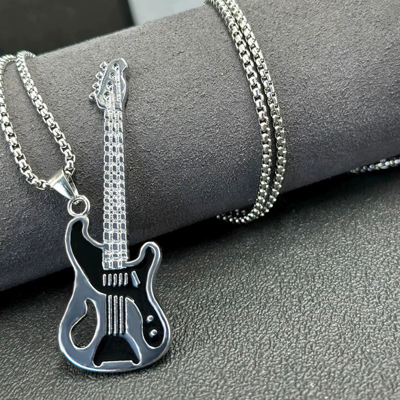 Punk Style Alloy Pendant Necklace With Geometric Pattern And Pearl Chain Electroplated