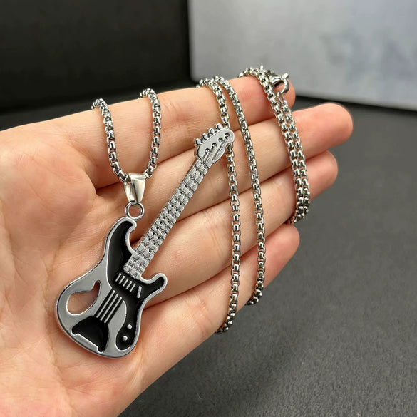 Punk Style Alloy Pendant Necklace With Geometric Pattern And Pearl Chain Electroplated