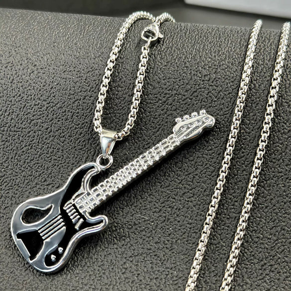 Punk Style Alloy Pendant Necklace With Geometric Pattern And Pearl Chain Electroplated