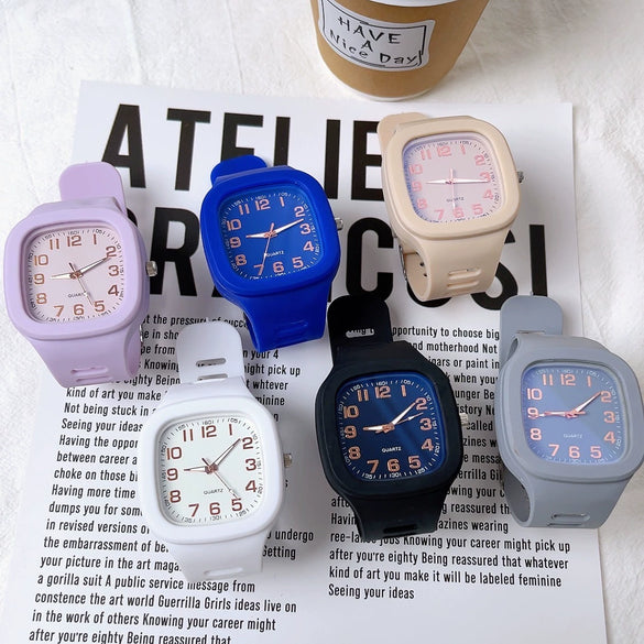 Quartz Digital Watch Metal Round Dial For Students Fashion Trend Wholesale