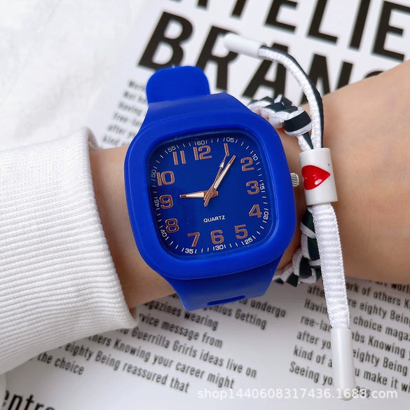 Quartz Digital Watch Metal Round Dial For Students Fashion Trend Wholesale
