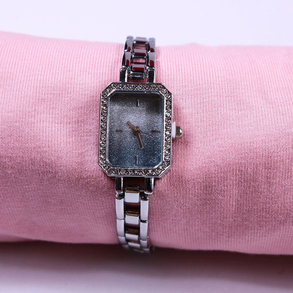 Quartz Watch Metal Alloy Square Dial Women's Leisure Watch