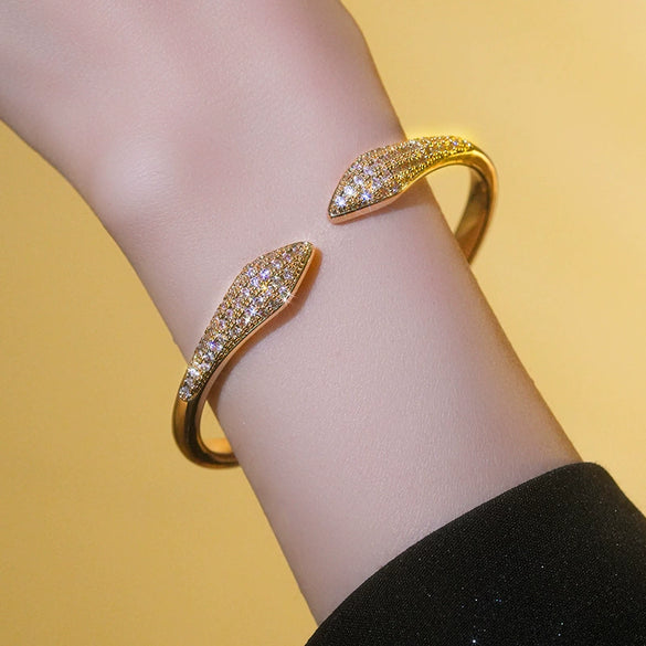 Real Gold Electroplated Copper Microinlaid Zircon Snake Bone Bracelet For Women Light Luxury Style Hand Jewelry