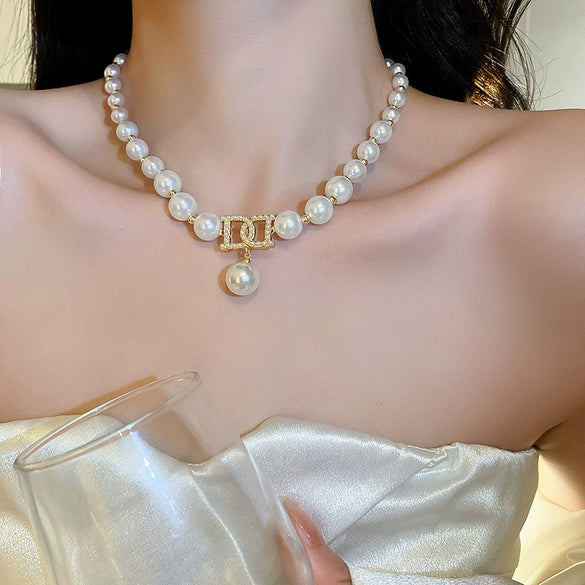 Real Gold Plated Imitation Pearl And Diamond Flower Necklace For Women Copper Pendant Clavicle Chain High Sense Niche Fashion Elegant Light Luxury High End Jewelry