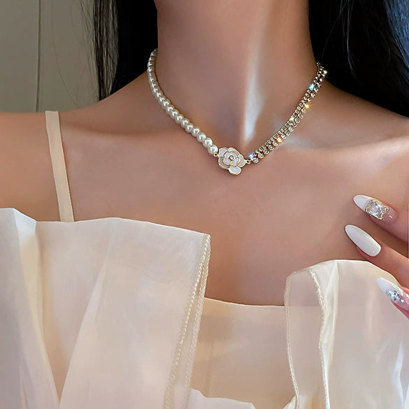 Real Gold Plated Imitation Pearl And Diamond Flower Necklace For Women Copper Pendant Clavicle Chain High Sense Niche Fashion Elegant Light Luxury High End Jewelry