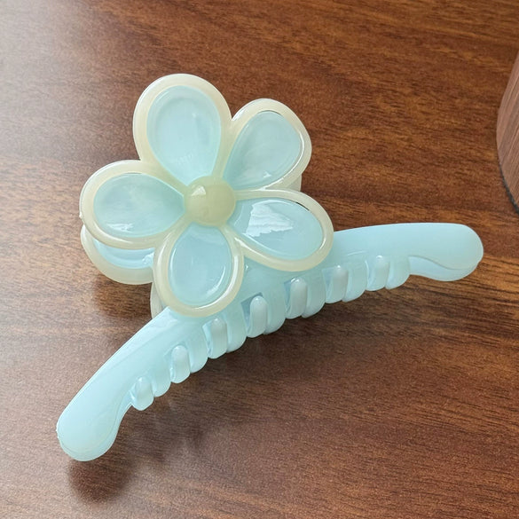 Resin Handmade Plumeria Hair Clip For Women Versatile Cute Hair Accessory