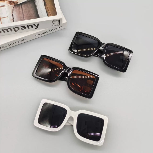 Retro B Shaped Square Large Frame Sunglasses For Women And Men Frame Material Pc Lens Material Resin