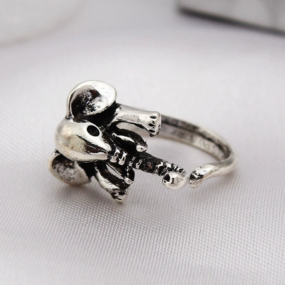 Retro Cartoon Animal Ring For Men And Unisex Wear Electroplated Alloy Character Jewelry Accessory