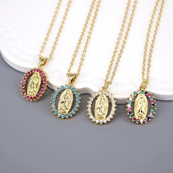 Retro Copper Oval Pendant Necklace With Mixed Gemstone Setting And Electroplated Water Wave Chain Geometric Style Accessory
