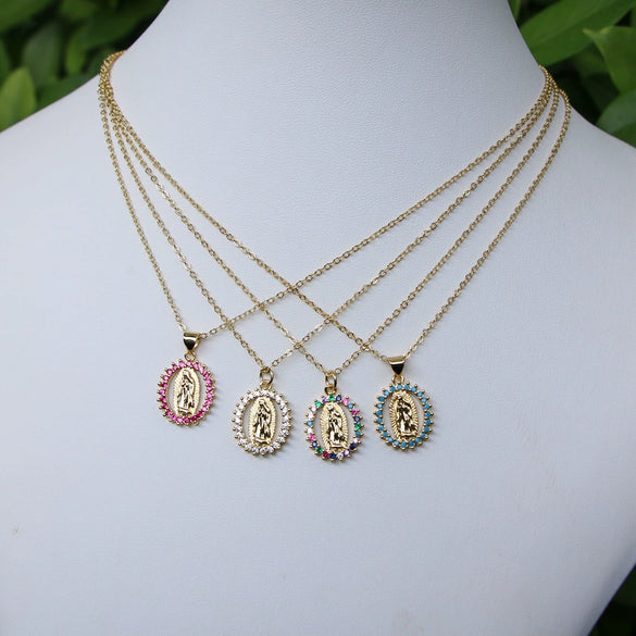 Retro Copper Oval Pendant Necklace With Mixed Gemstone Setting And Electroplated Water Wave Chain Geometric Style Accessory
