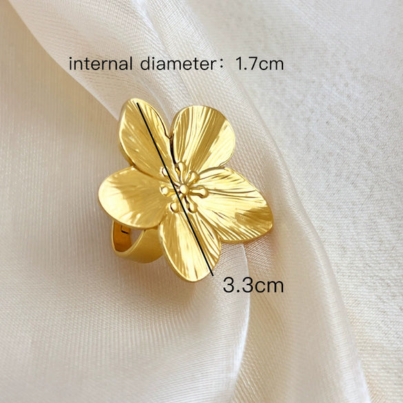 Retro Court Style Stainless Steel Heart Shaped Opening Ring For Women With Electroplating Treatment