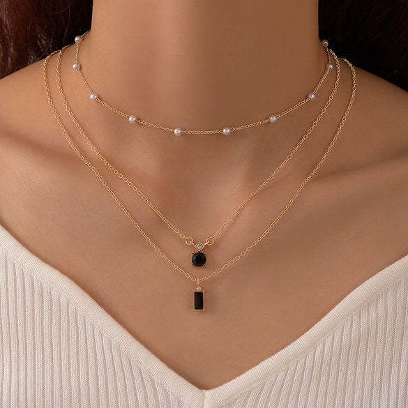 Retro Creative Multi Layer O Chain Necklace With Imitation Grandmother Blue And Green Pearls Micropaved For Women Made Of Alloy