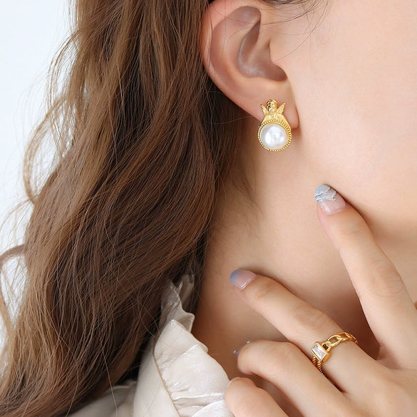 Retro Creative Palace Style Women's Earrings With Inlaid Imitation Pearls And Geometric Design Electroplated