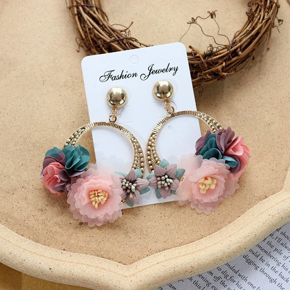 Retro Crystal Flower Big Circle Handmade Earrings For Women With Mixed Material