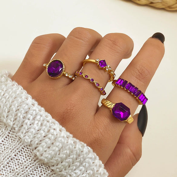 Retro Diamondencrusted Artificial Crystal Oval Ring Set With Geometric Design