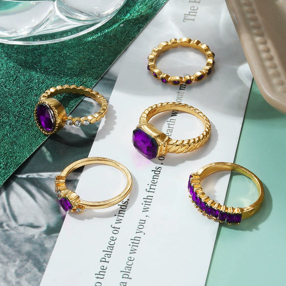 Retro Diamondencrusted Artificial Crystal Oval Ring Set With Geometric Design