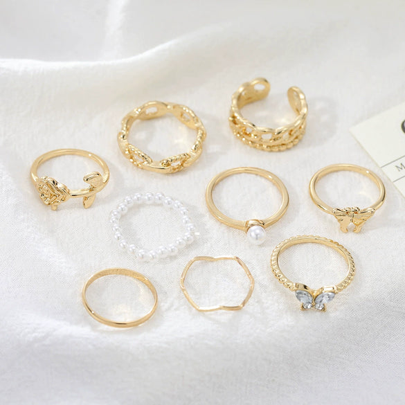 Retro European Style Alloy Ring With Gold Diamond Butterfly Pearl Hollow Geometric Design And Electroplating Treatment