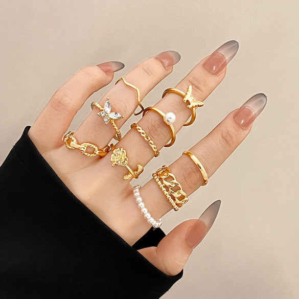Retro European Style Alloy Ring With Gold Diamond Butterfly Pearl Hollow Geometric Design And Electroplating Treatment