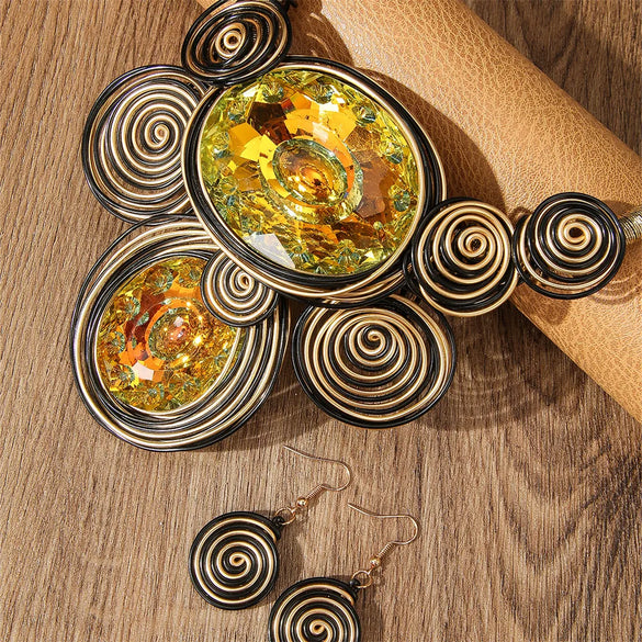 Retro Exaggerated Bohemian Oval Arylic Rope Aluminum Resin Women'S Necklace