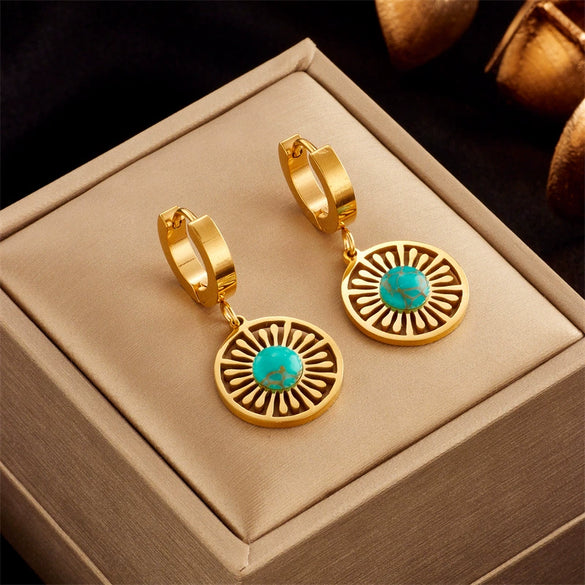 Retro Fashion High End Niche Titanium Steel Hollow Pendant Jewelry With Geometric Design Electroplated For Women And Unisex