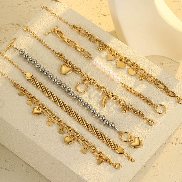 Retro Fashion Stainless Steel Geometric Pendant Bracelet For Women With Electroplating Design