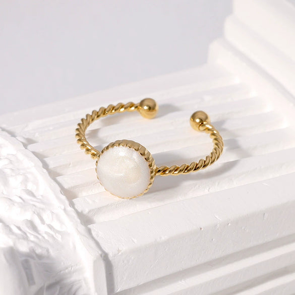 Retro Fashion Stainless Steel Ring With Geometric Design French High Grade Electroplating For Women