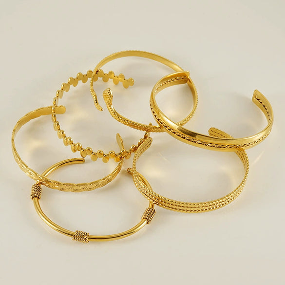 Retro Fashion 316L Stainless Steel Open Cshaped Women's Bracelet With Electroplating Treatment
