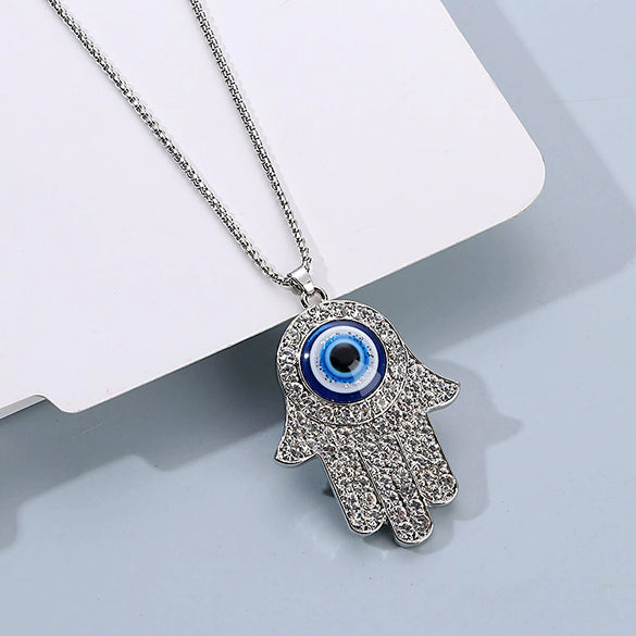 Retro Fatima Hand Peach Heart Round Alloy Pendant Full Diamond Electroplated Necklace With Devil's Eye Design