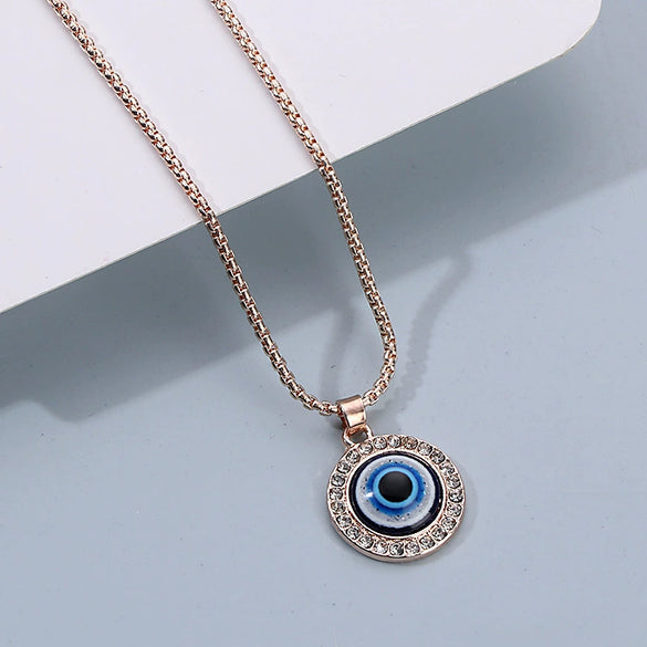 Retro Fatima Hand Peach Heart Round Alloy Pendant Full Diamond Electroplated Necklace With Devil's Eye Design