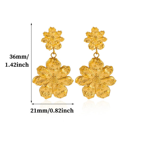 Retro Floral Zircon Stud Earrings For Women With Gold Plated Stainless Steel And Vacuum Plated Finish