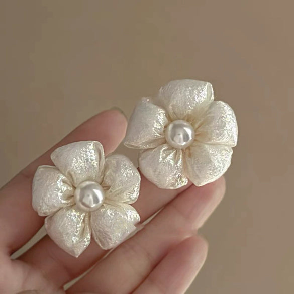 Retro Flower Tassel Pearl U Shaped Earrings For Women Set With Pearls Little Fresh Style