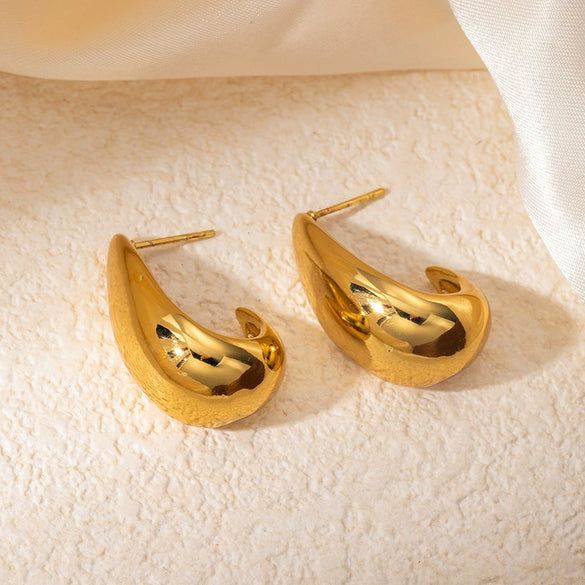 Retro Flower Titanium Steel Electroplated Women's Earrings
