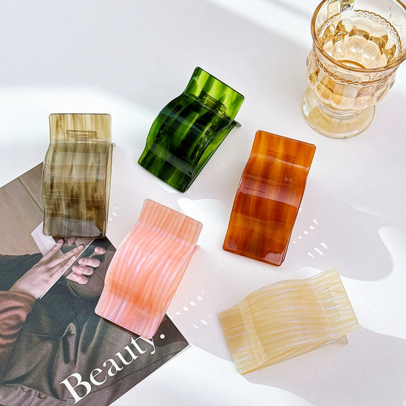 Retro Geometric Acetate Sheet Hair Disk Grip Clip For The Back Of The Head