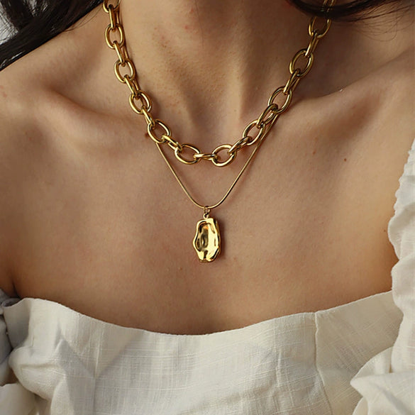 Retro Geometric Alloy Oval Pendant Double Layer Necklace For Women Electroplated O Chain Fashion Jewelry