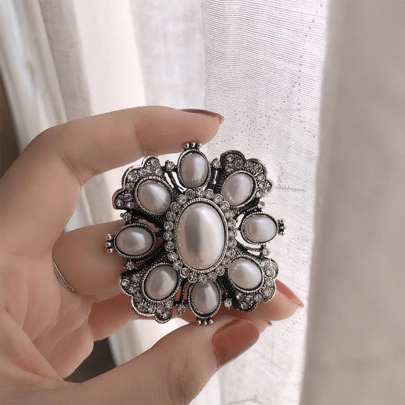 Retro Geometric Alloy Plating Inlay Artificial Pearls Unisex Brooches