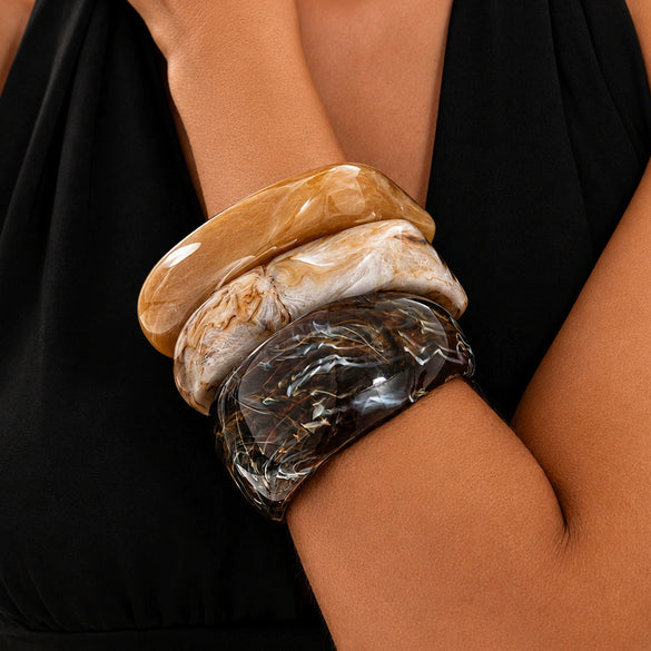 Retro Geometric Irregular Gradient Resin Wide Cuff Bracelet With Polished Stacked Round Design