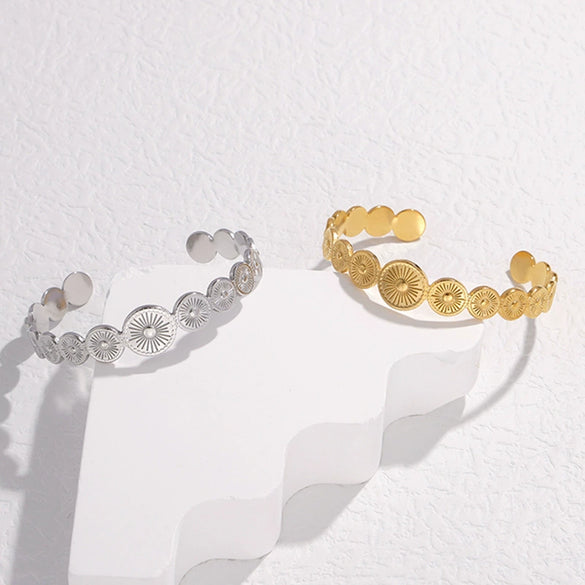 Retro Geometric Opening Titanium Steel Bracelet For Women With Electroplating Treatment