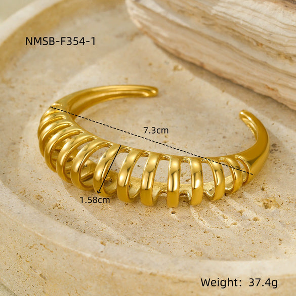 Retro Highgrade Stainless Steel And Titanium Steel Electroplating Bracelet Jewelry
