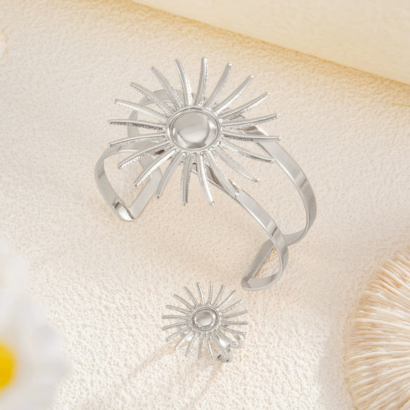 Retro Hollow Sunflower Iron Bracelet For Women With Electroplating
