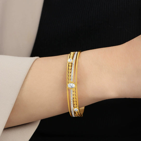 Retro Hollow 316L Stainless Steel Goldplated Diamond Inlaid Turquoise Bracelet Jewelry