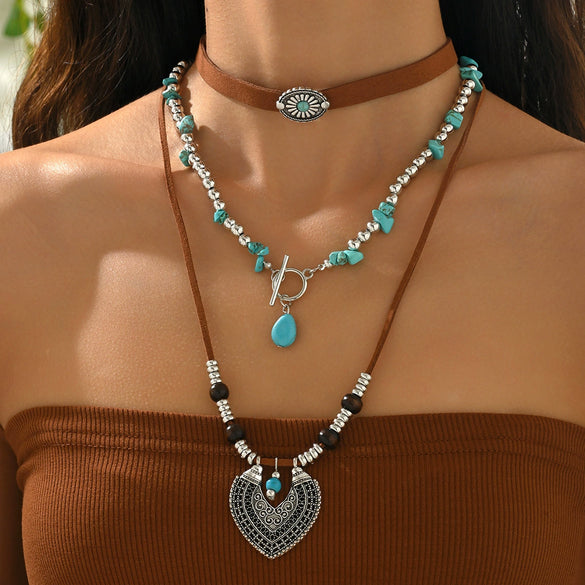 Retro Imitation Turquoise Bull Head Geometric Beaded Necklace Set With Woven Chain And Alloy Pendant